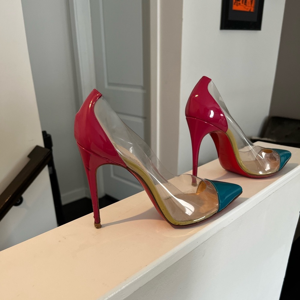 100% AUTH Christian Louboutin Debout PVC Cap-Toe Riviera PVC Pumps 37 $795